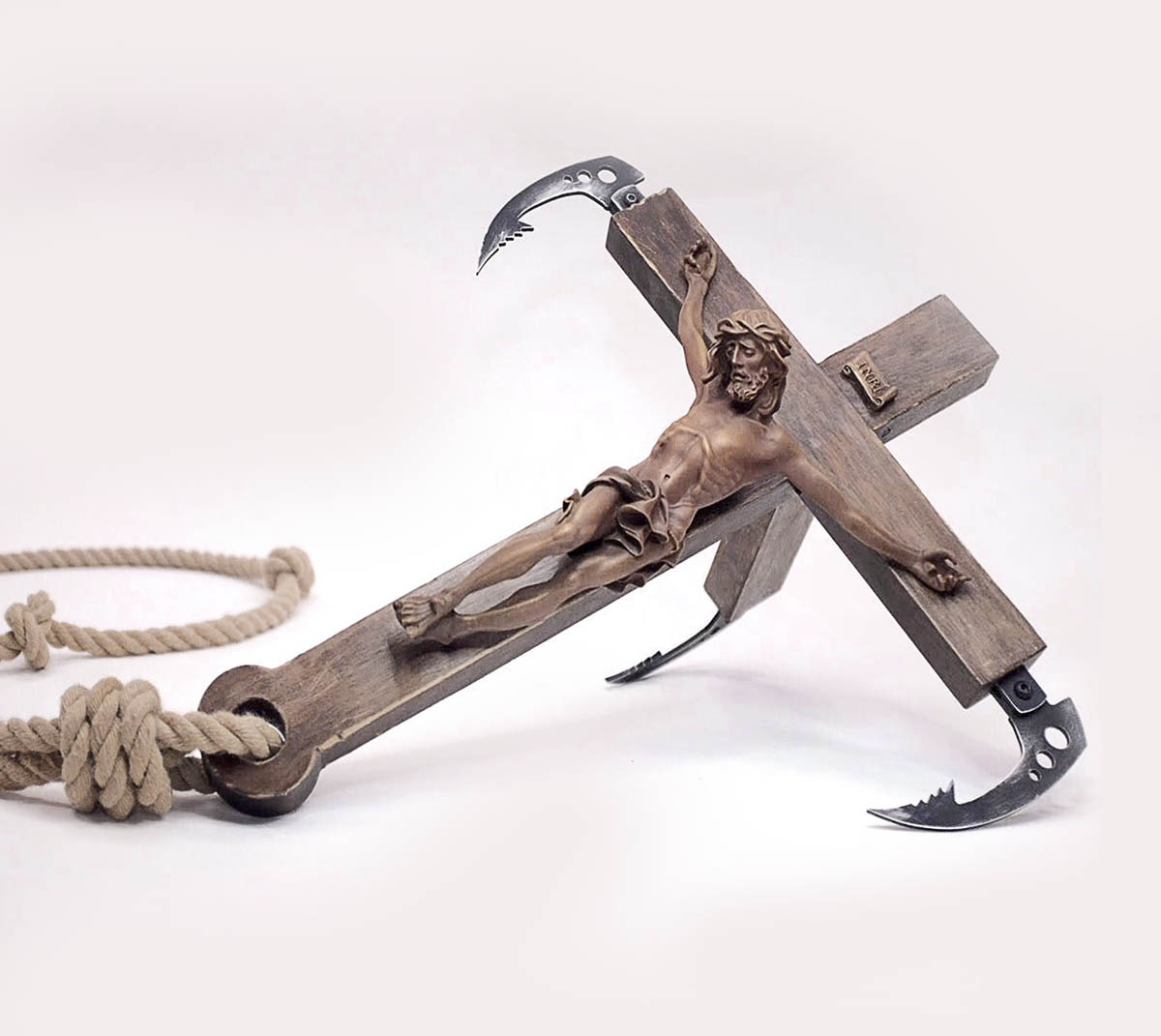 Crucifix Grappling Hook