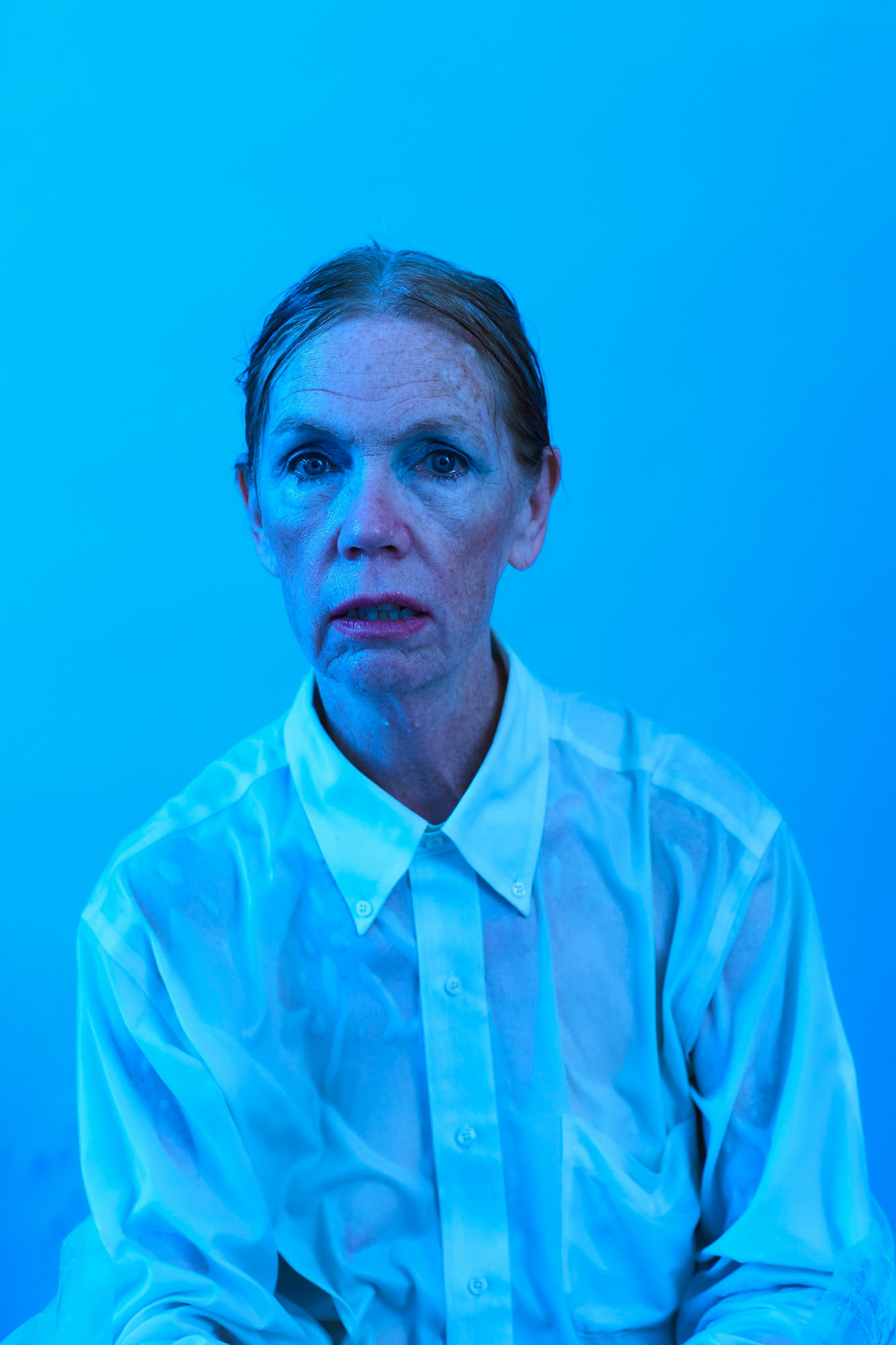 Charlie Engman, Blue Mom, 2017, from the series MOM, 2009– © Charlie Engman