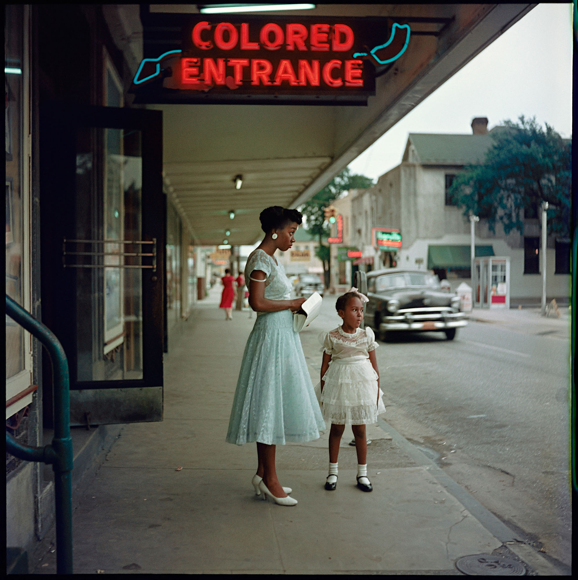 Department Store, Mobile, Alabama, 1956. Photograph by Gordon Park s . Courtesy of and copyright The Gordon Parks Foundation 